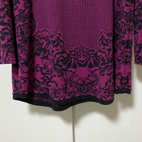 Style & Co. long bell sleeve, magenta sweater w/black flowers, size M - Picture 6 of 9